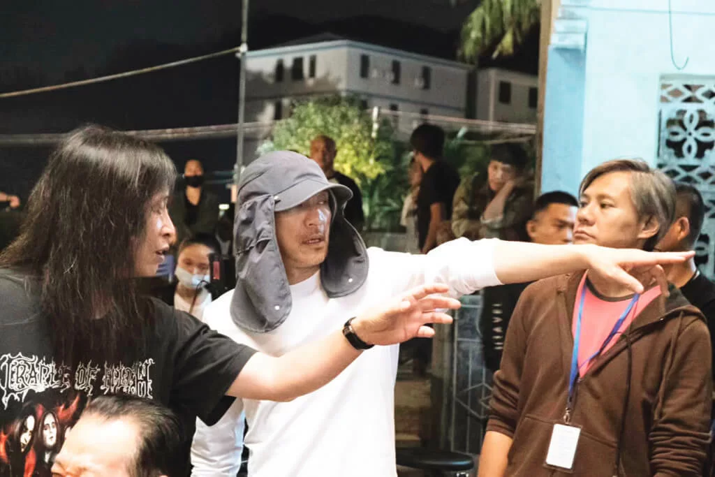 他和周星馳聯合執導《新喜劇之王》,在他眼中,周星馳是個沒有安全感的人。