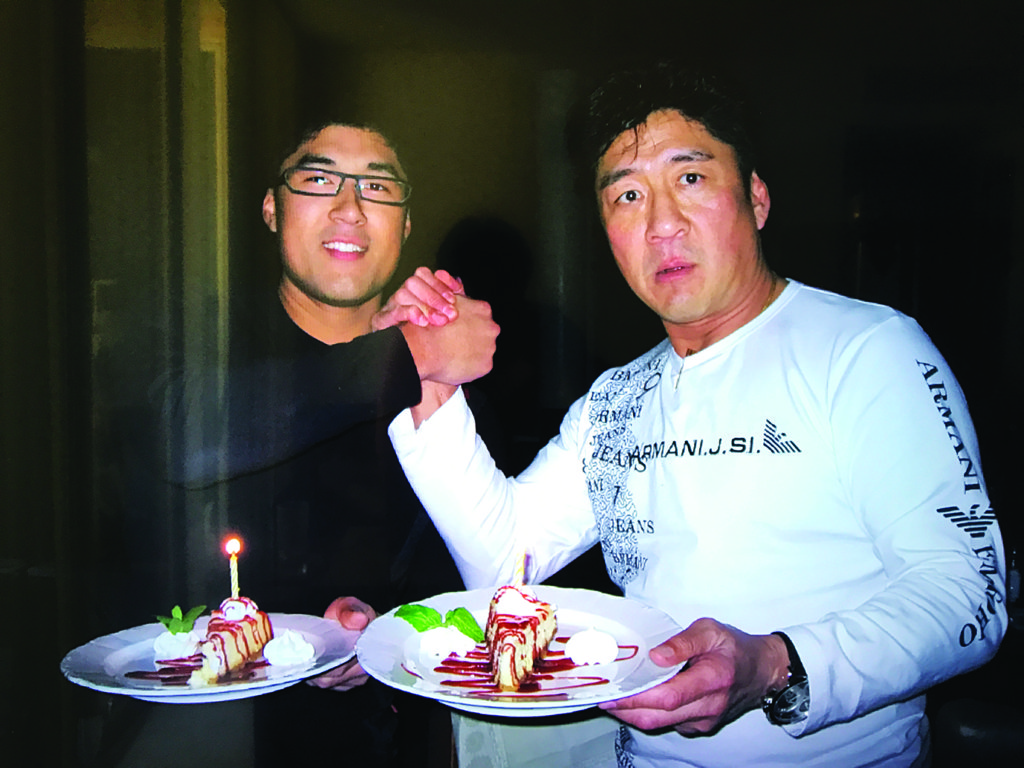 李元霸與兒子Jonathan同一天生日，兒子長相跟他如同餅印。