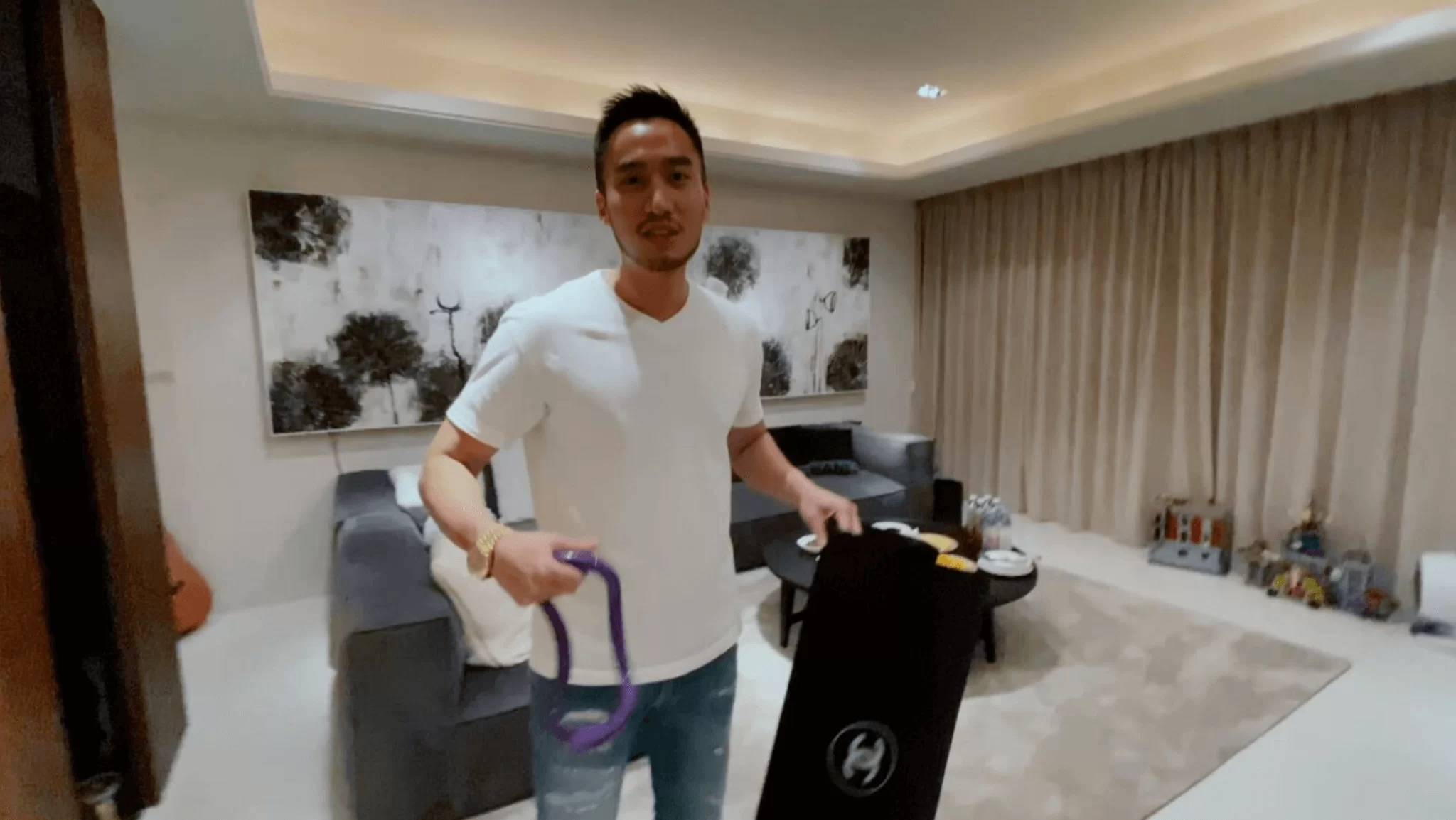 2019-12-0412-53-54-10