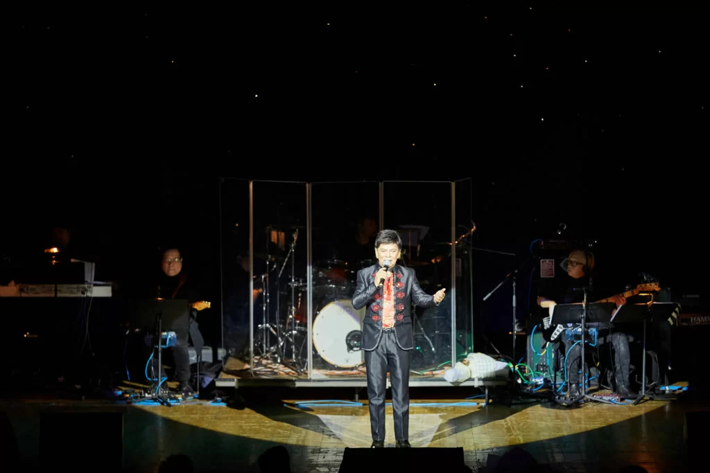 縱橫歌壇半世紀的鄭錦昌，於十一月廿九號病逝，享年七十七歲。