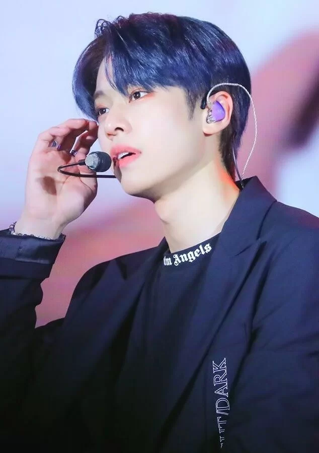 d8695b60-a544-4bb1-b300-775f4232e2f9