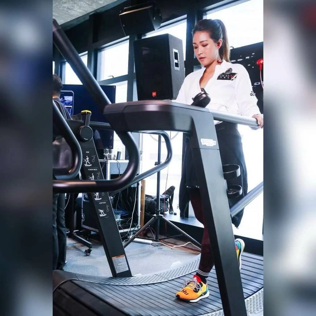 最近勤做健身的吳嘉熙，希望操到有肌肉的線條。