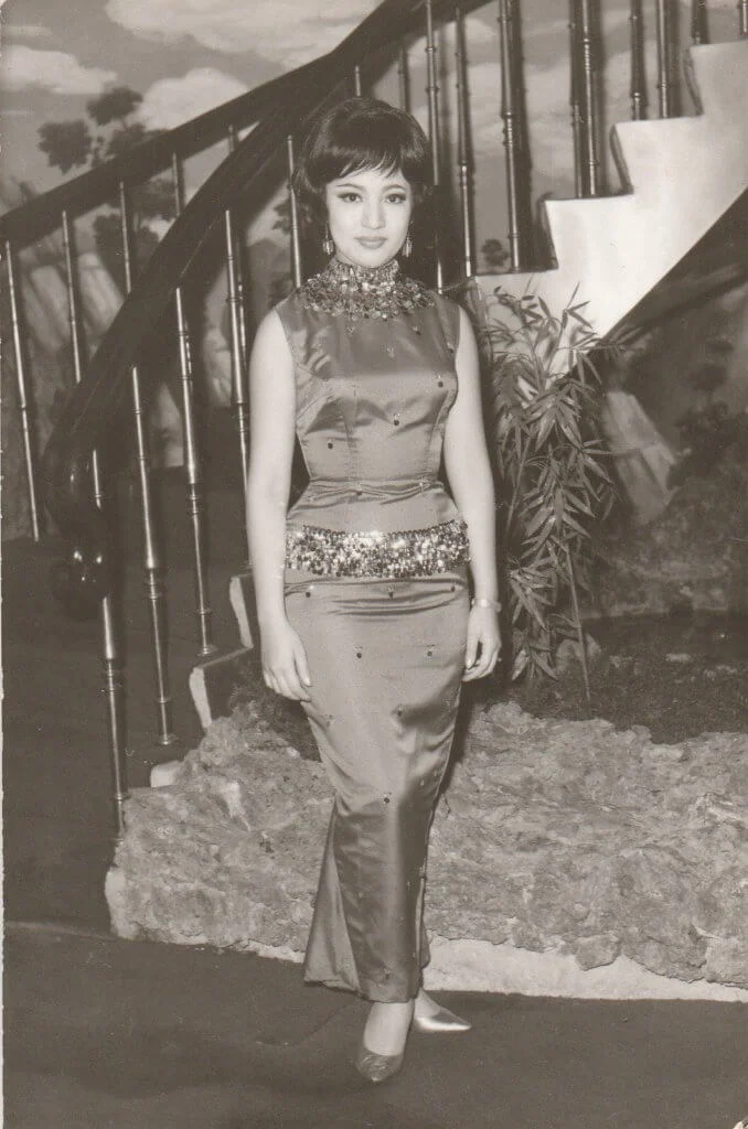 波姐在夜總會唱歌時期,一個月賺過萬元是閒事。