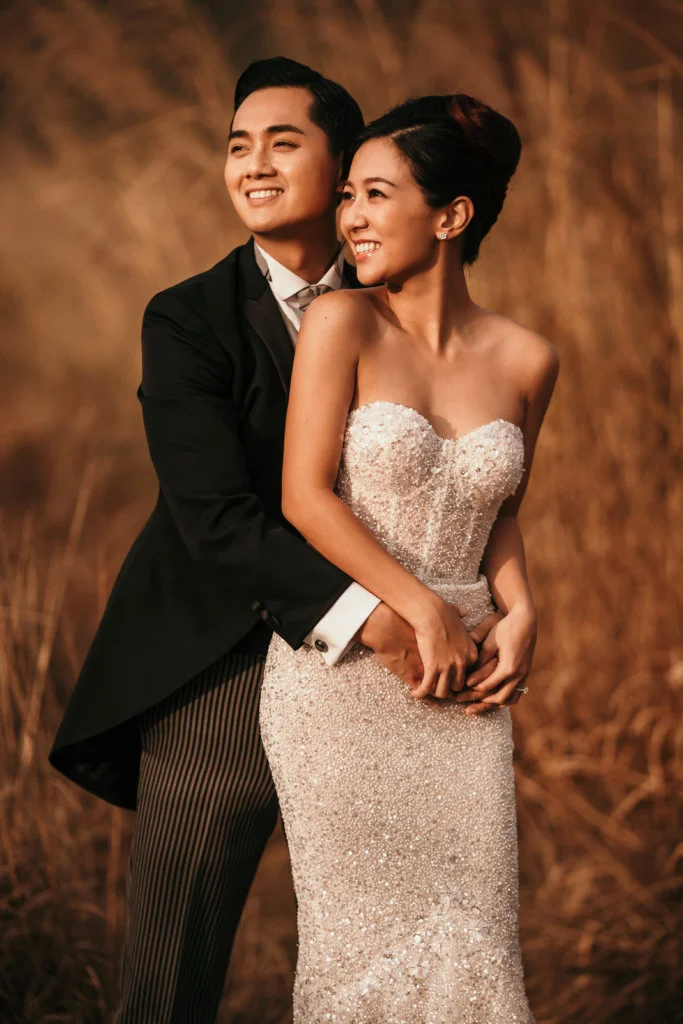 拍拖兩年多經過不少風雨，令感情更堅固，所以決定手牽手邁向入人生另一階段。