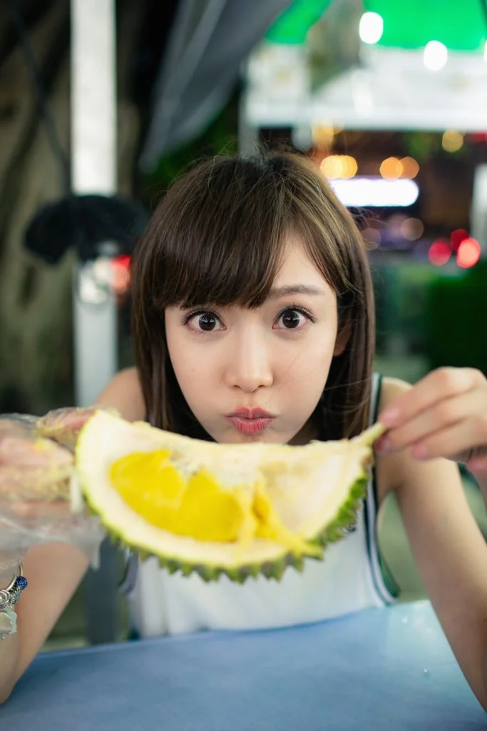 到馬來西亞錄音,當然要品嚐「果王」榴槤。