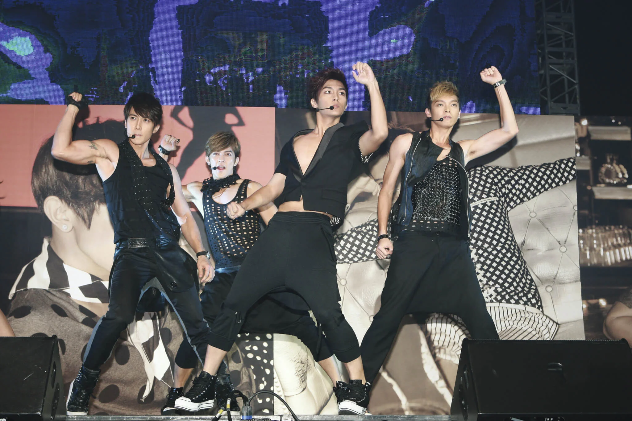 有粉絲留言問:「吳尊(林麗瑩)結婚了,辰亦儒(曾之喬)結婚了,接下來輪到誰了呢? 」不如大家都估下。