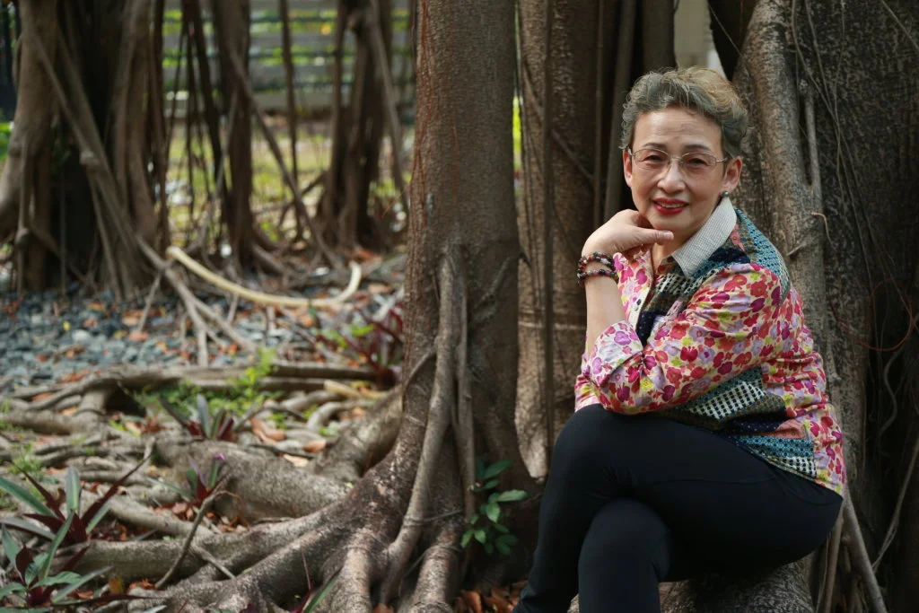 波姐馮素波看透人生做個開心快活人