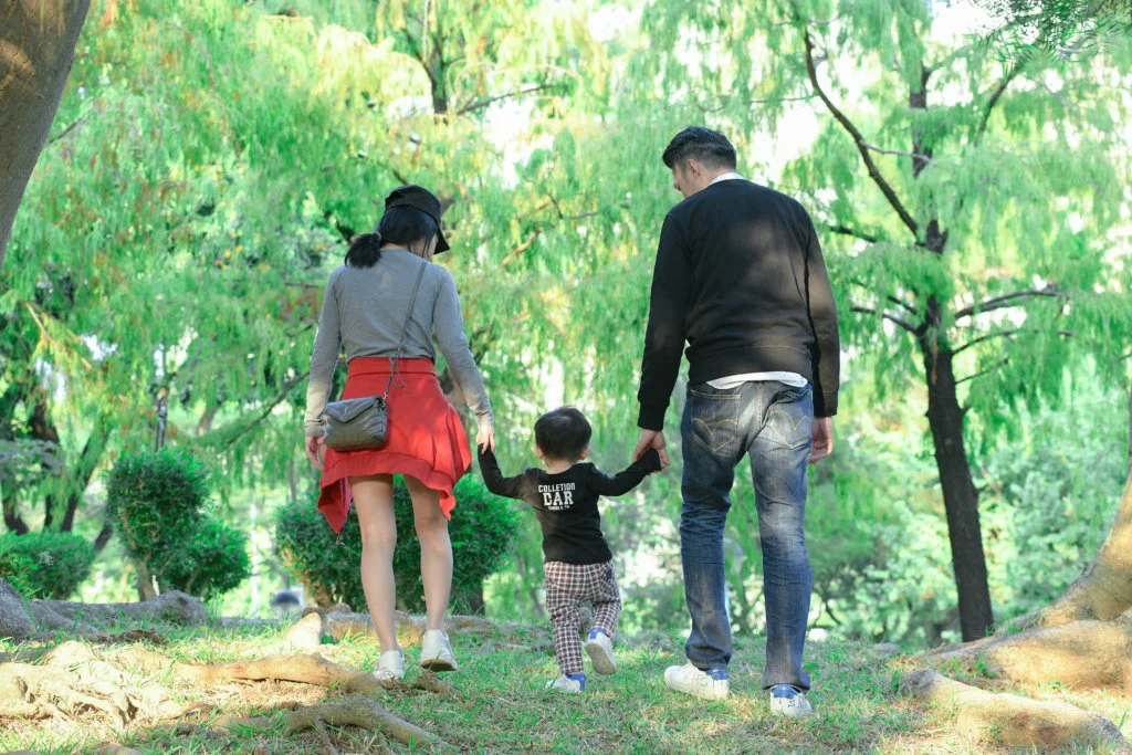李雨陽入行以來星運平平，近年進軍飲食業，發展更加理想，一家三口生活美滿。