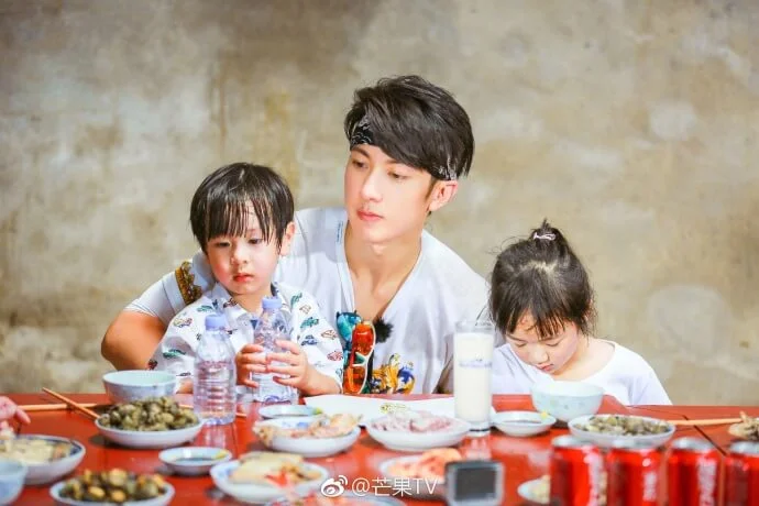 吳尊於2017年帶同女兒Nei Nei和兒子Max亮相《爸爸去哪兒》第五季。