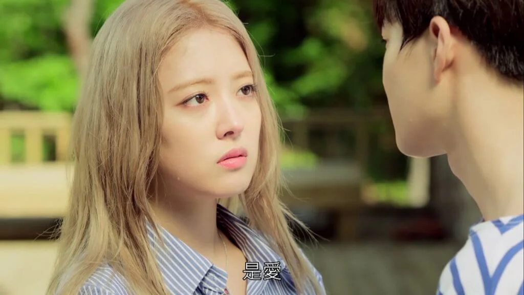 李世榮每次吃Suho的麵包,都會有一種說不出口的感覺。