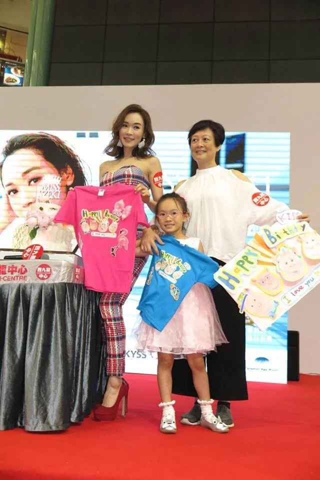 因疫情問題，雖在私家醫院產子，但只能一人進入病房，由老公全程陪同，連母親和女兒都不能探訪。