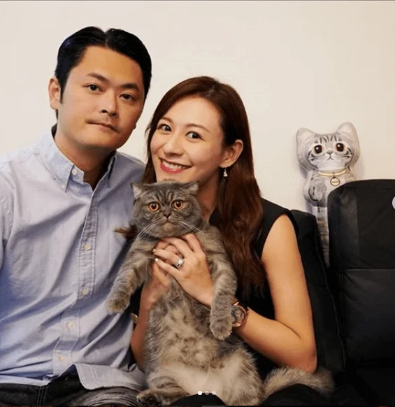 他們不會羨慕別人,兩夫妻、貓貓和家人健康幸福,已經很開心。
