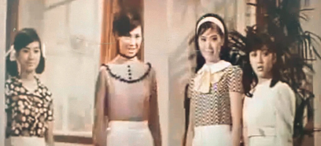 《四鳳求凰》的四姊妹，是兩種家庭的合成。蕭芳芳馮寶寶是七公主中的四公主和七公主，李司棋和禤素霞是麗的電視藝員訓練班第二期同學。芳芳與司棋是唯一合作一次，馮寶寶卻與禤素霞在十年後的《追族》中演好友，與李司棋在十三年後緣續《神女有心》。