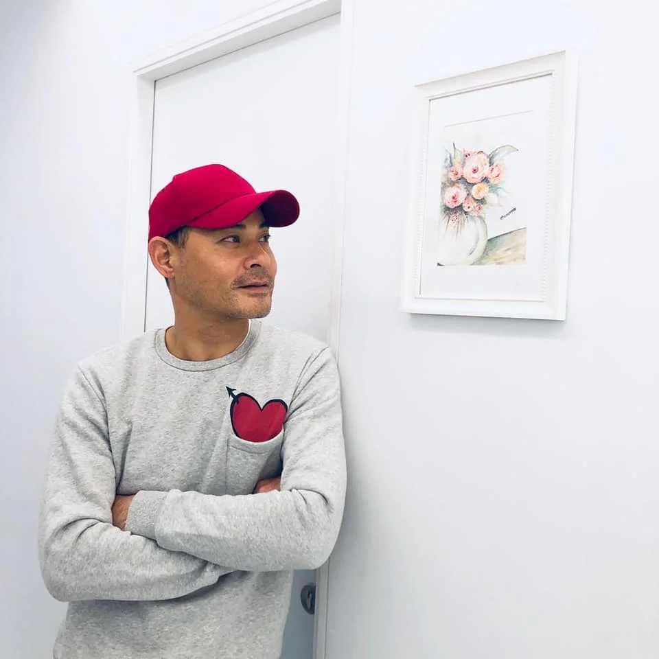 太太的畫作除了家中擺設外,連店舖都有她的佳作。