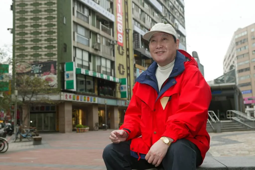 七十年代時，呂奇邀請謝雷來港登台，最後謝雷卻被迫甩底，事隔五十年，重提往事除了要說聲對不起外，更感恩呂奇沒有怪責他。 