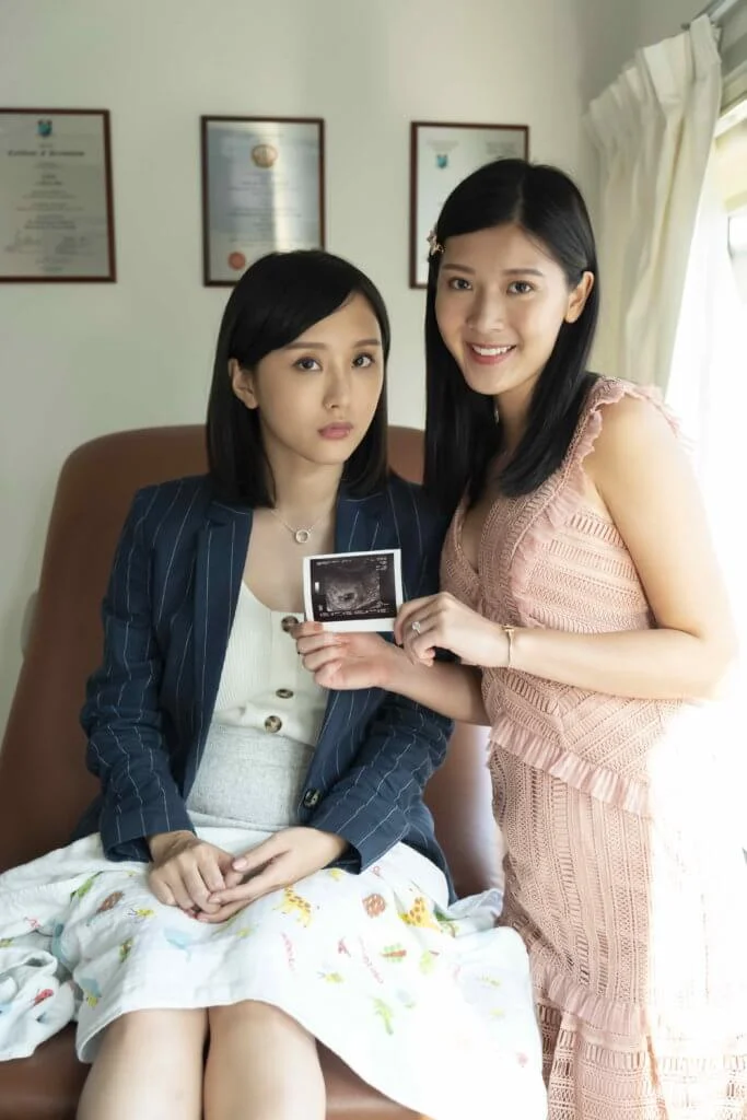 余香凝與陳在靜戲中飾演閨密姊妹