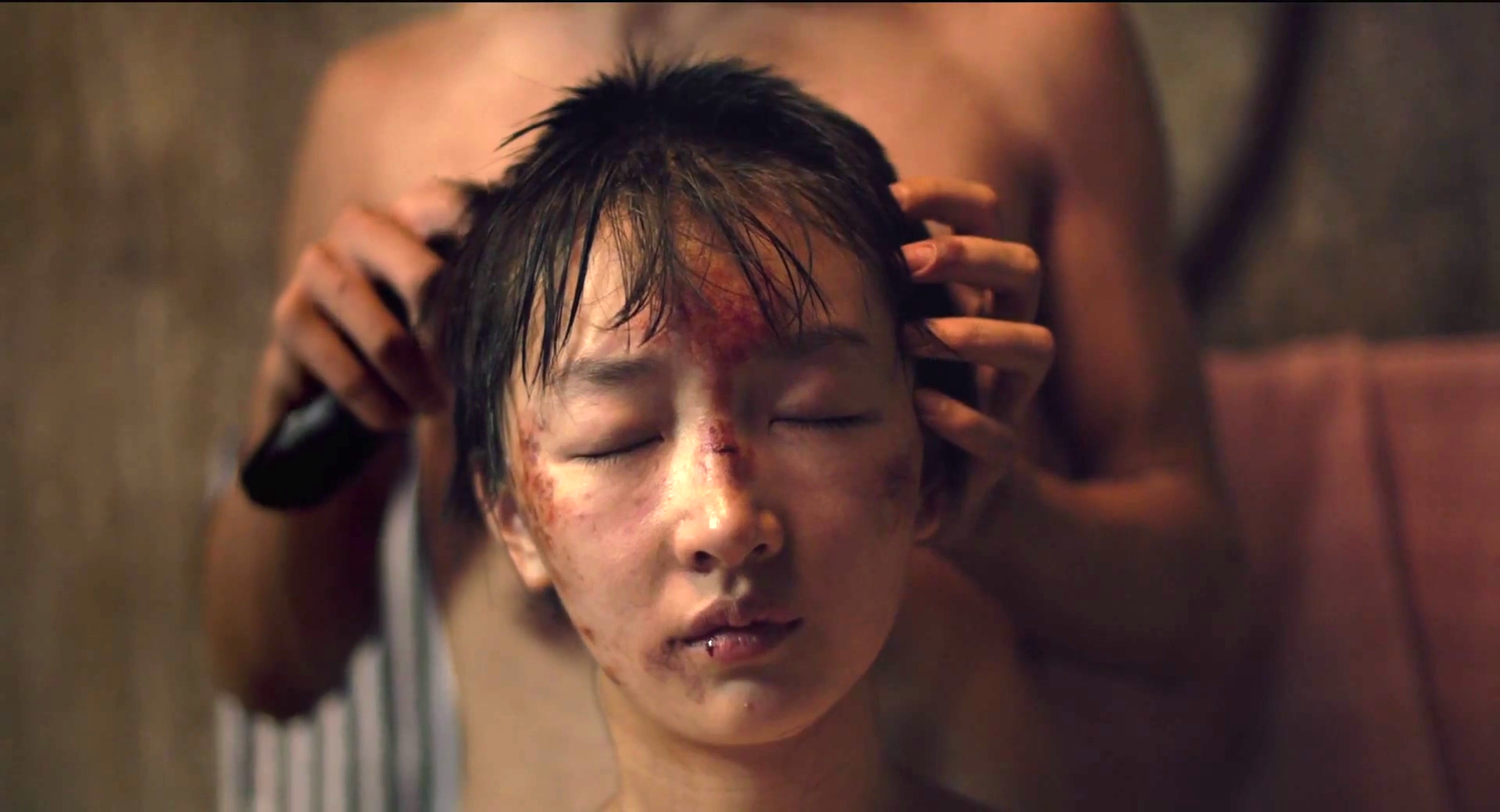 電影在一八年開拍，當時只有十七歲的易烊千璽，面對周冬雨這位演技派，竟發揮出超水準，更成為歷來最年輕的金獎像準影帝。