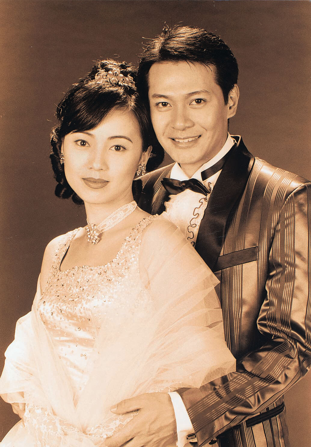 《我和春天有個約會》於1996年在亞洲電視播出，雯女與江華分別飾演姚子蝶與沈家豪。