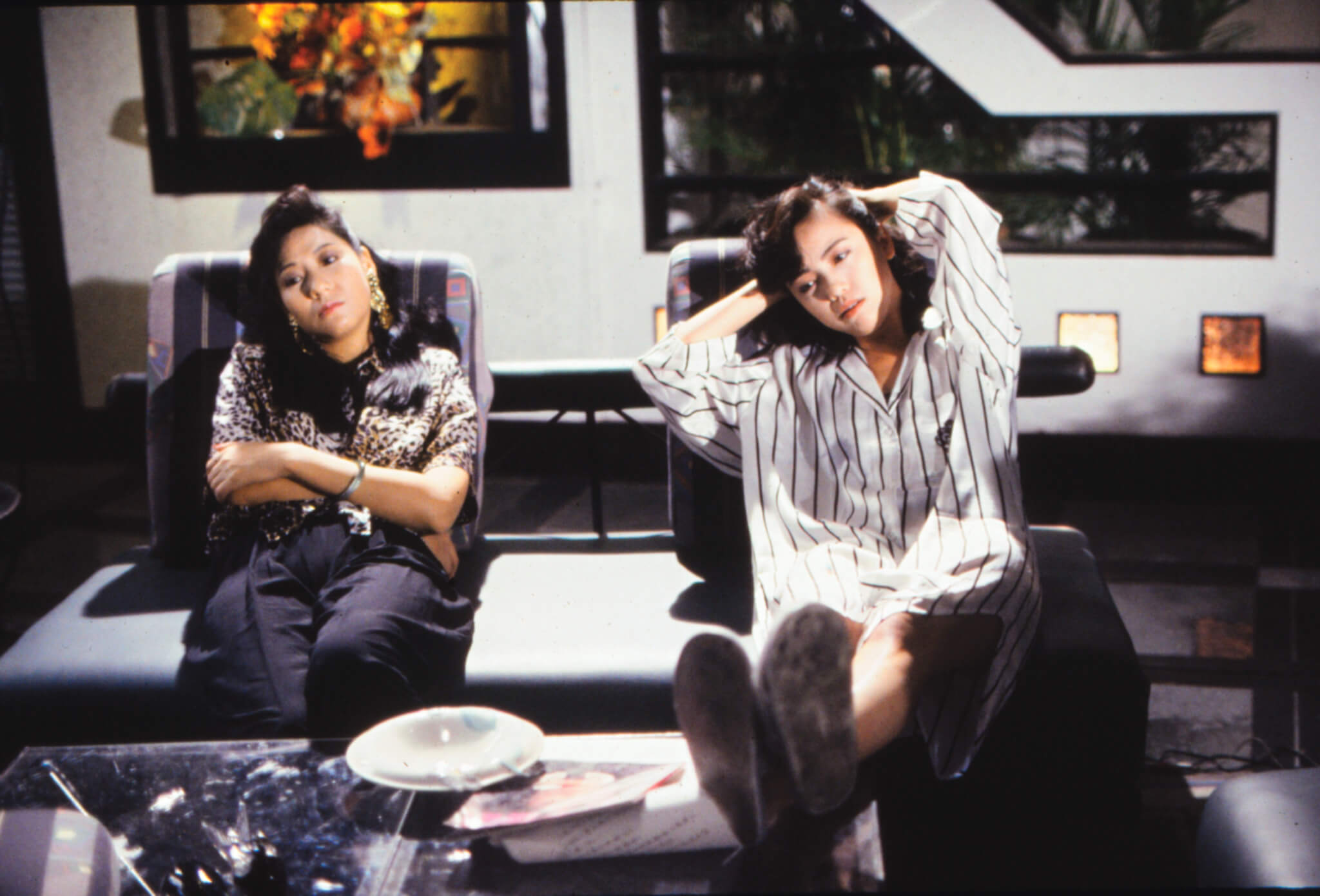 1990年的《又是冤家又聚頭》，雯女飾演方希彤。