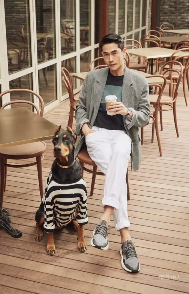 裵正楠為雜誌拍攝也不忘讓愛犬出鏡