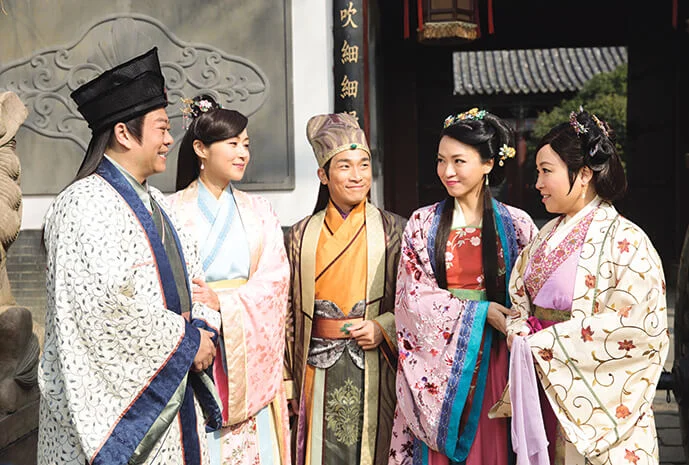 一三年簽約無綫,最吃重的角色是《東坡家事》,他演怕老婆的陳季常。