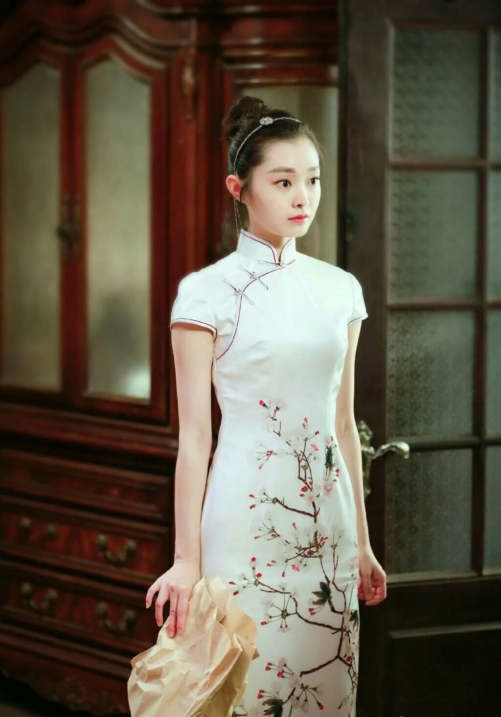 宋軼有「旗袍女神」的稱號，在《新紅樓夢》中充滿古典氣質。