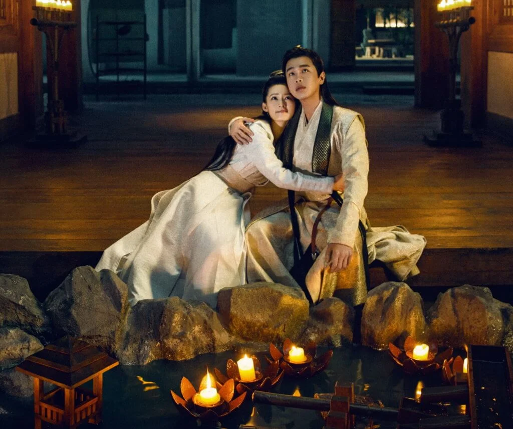 范閑對李沁飾演的「雞腿姑娘」一見鍾情,後來更發現她就是自己的訂婚對象林婉兒。