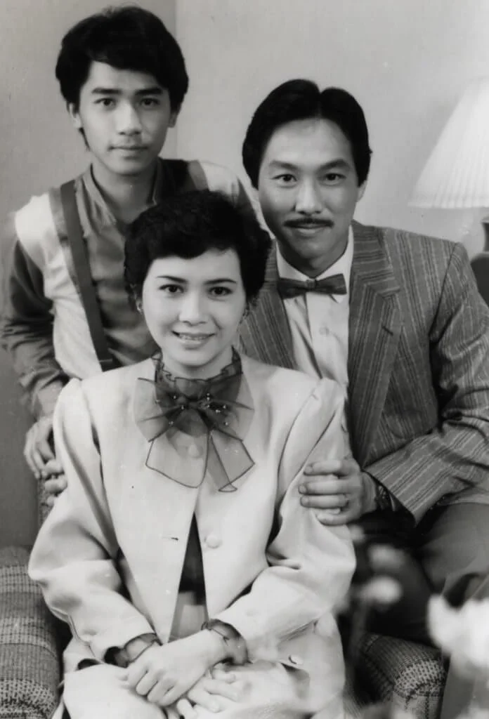 于洋拍劇集《鬼咁夠運》與葉德嫻演夫婦,初出道的梁朝偉演兒子。