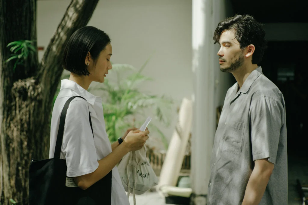 女主角決定親手把相機歸還給Sunny飾演的前男友