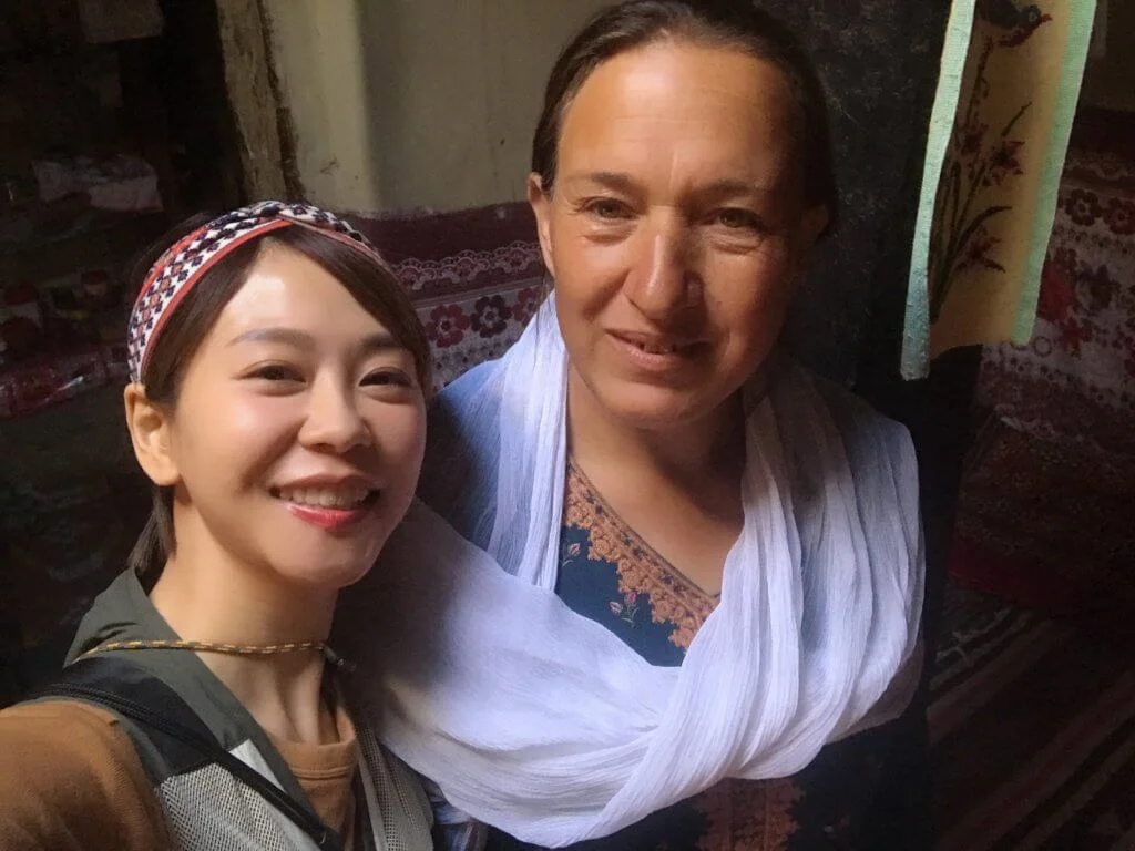 這是經營早餐店的老闆，也是她住hostel房東的女兒。