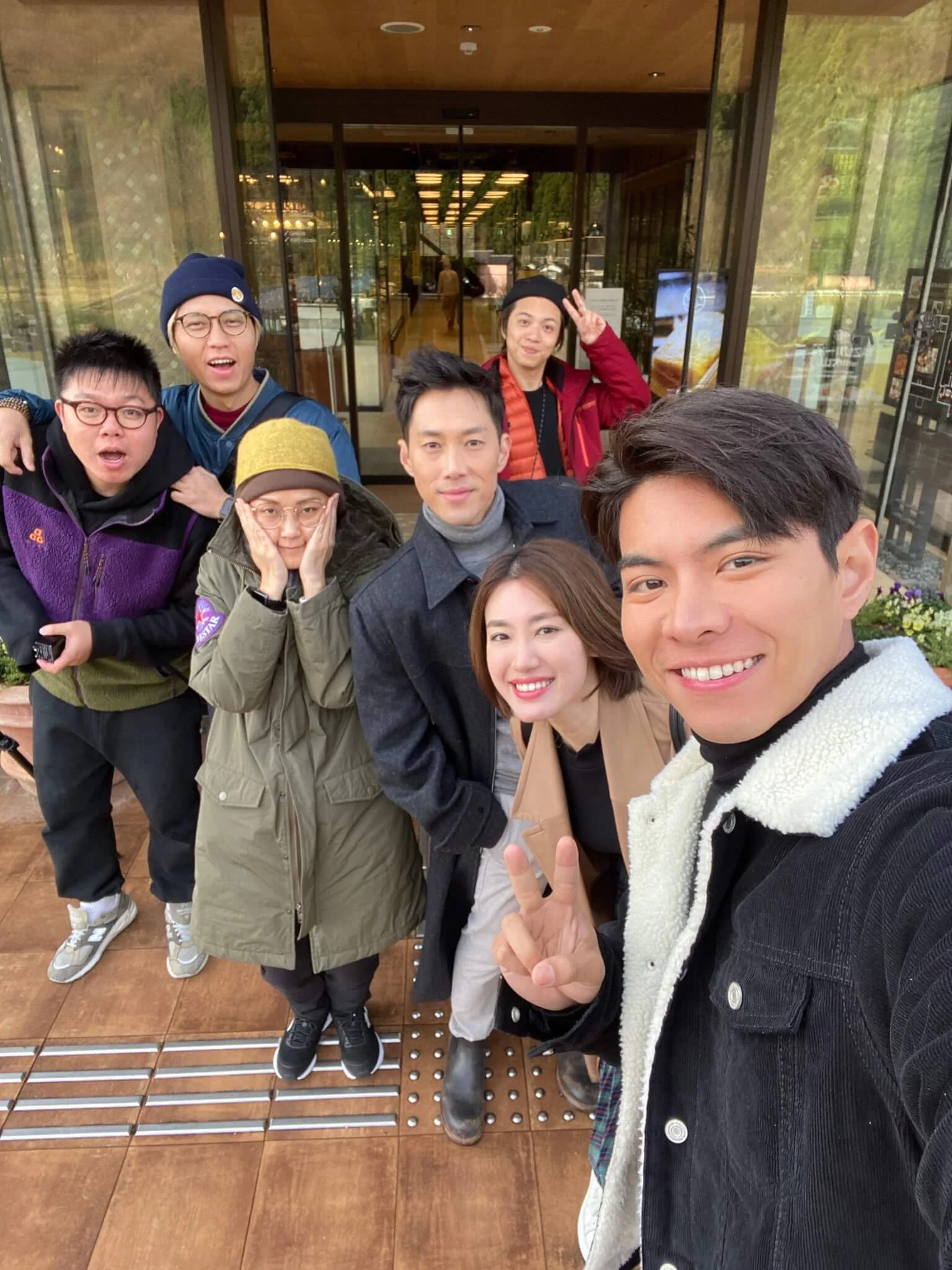 拍攝過程很緊密，但一眾人同樣玩得十分開心。