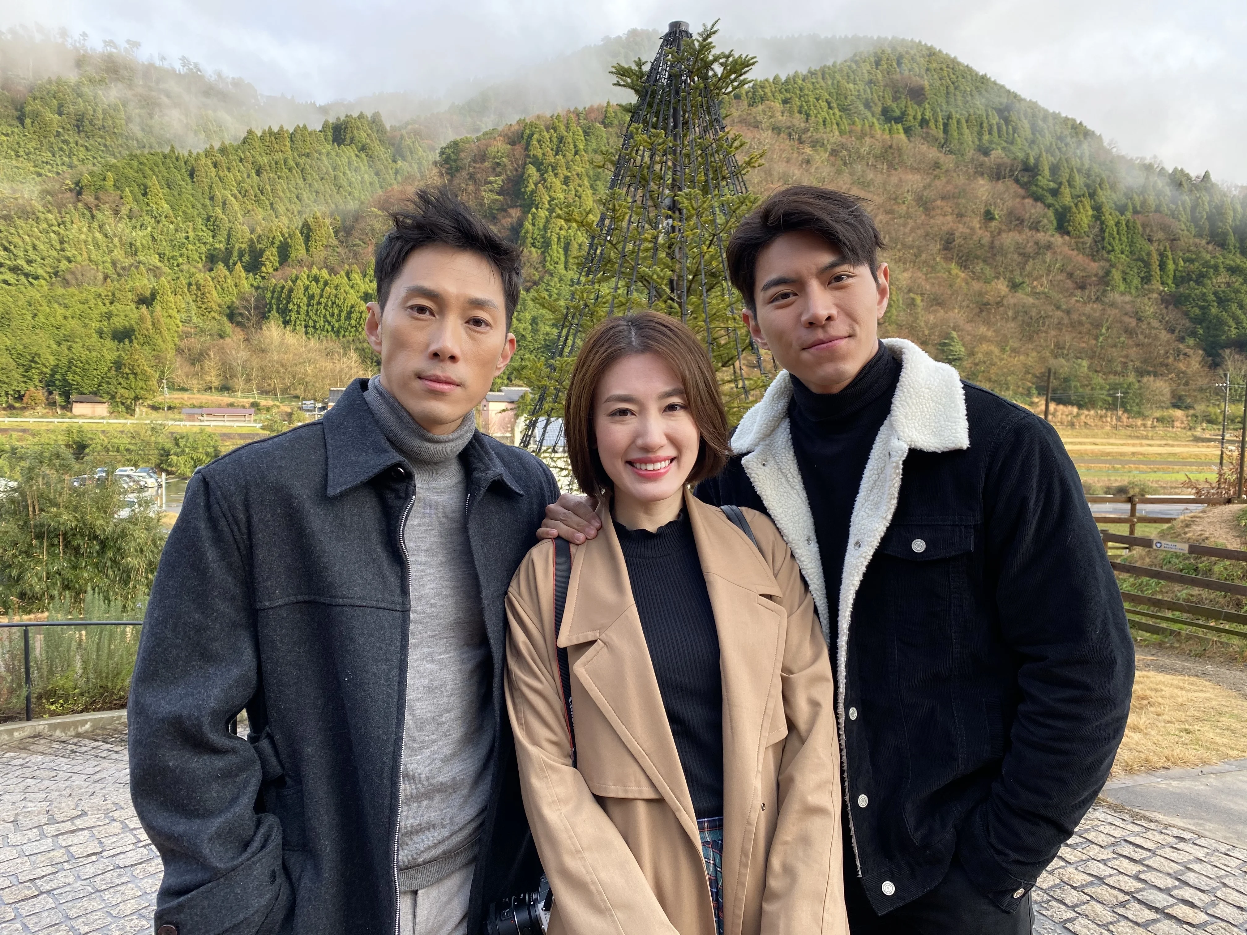 《戀戀季節》由麥秋成自導自演，他與蔣家旻、羅天宇會發展三角戀。