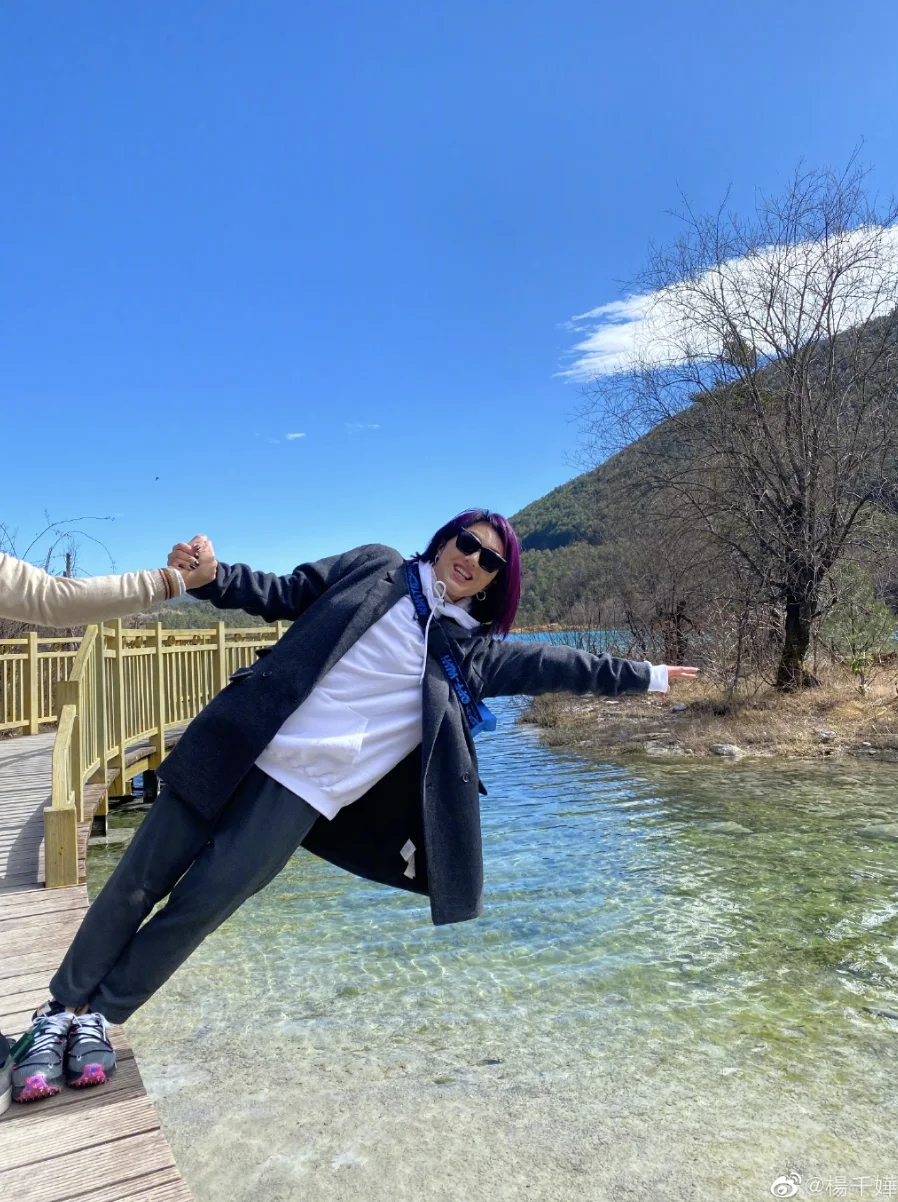 楊千嬅一家早前到澳洲旅行