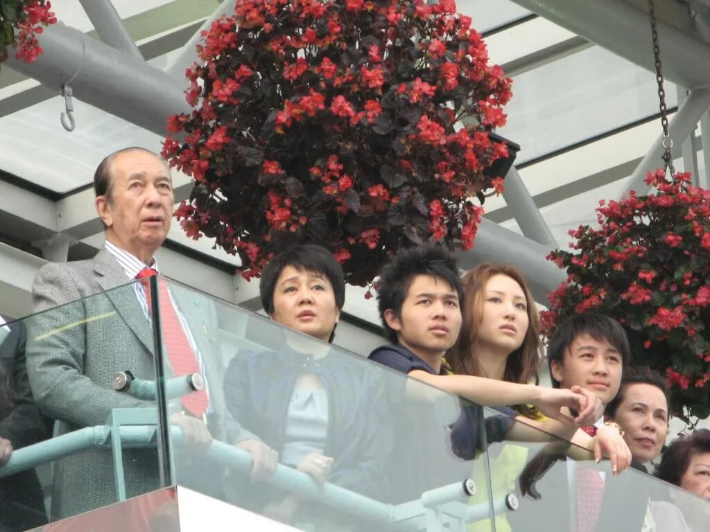  看到大家的表情，隻馬應該跑不到冠軍了。