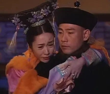 林保怡在無綫拍過不少經典劇集,他在《金枝慾孽》的孫白颺一角,跟黎姿演的玉瑩小主的一段情,令觀眾看得投入,也令他紅遍全國。