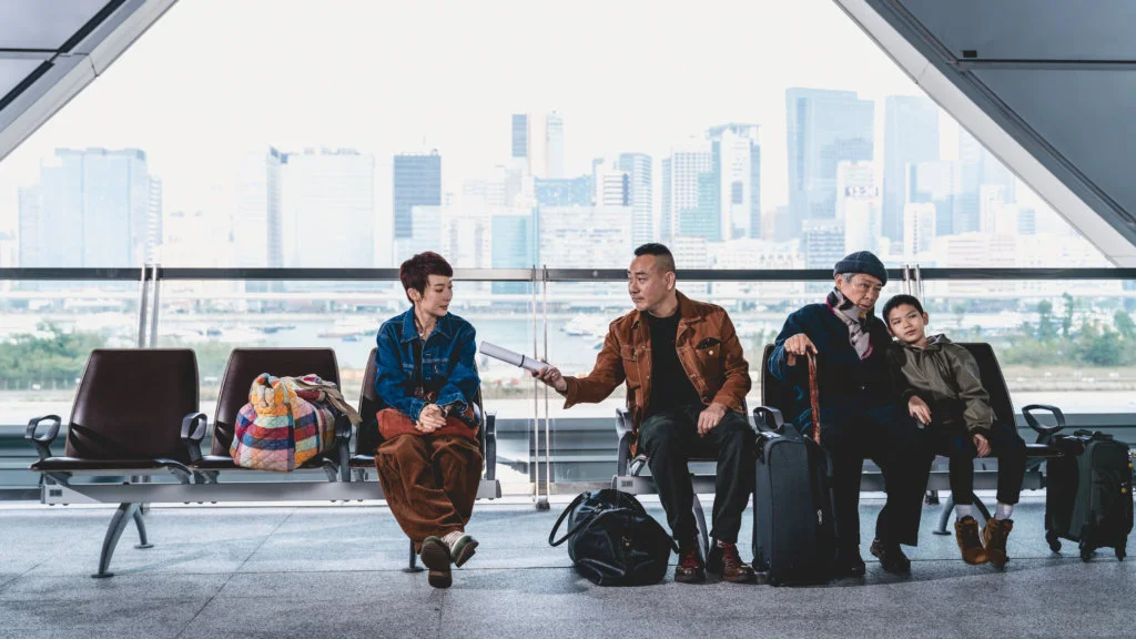 林保怡與周家怡繼四年前合演《瑪嘉烈與大衛系列-綠豆》,今次在新劇《歎息橋》飾演一對青梅竹馬好朋友,再續前緣。