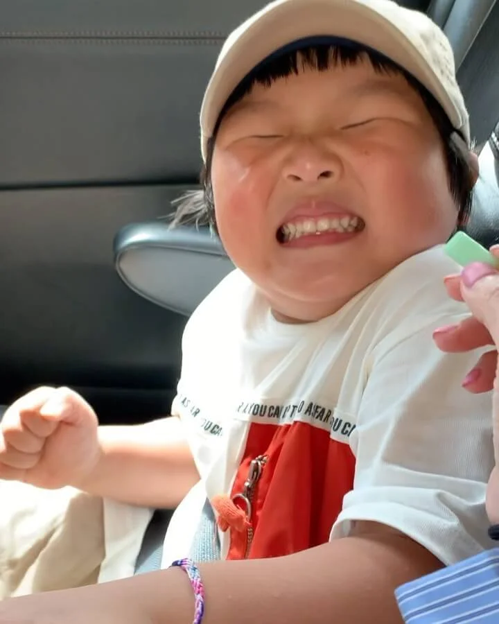 AJ樣子肥嘟嘟，平時就最為食，想不到這次竟然「中伏」了。