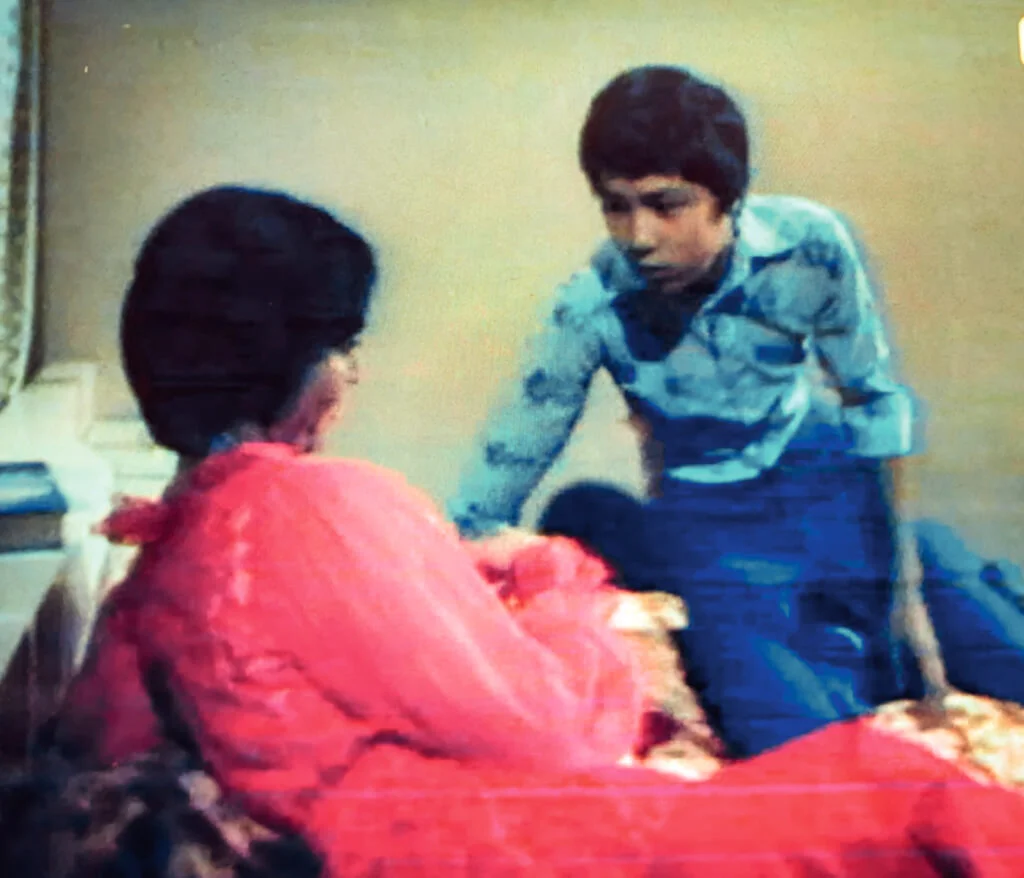 比較之前「翡翠劇場」主要改編名著，《狂潮》是原創劇情，即便參考對象也仍是名著，如結局借鏡Sidney Sheldon 的《午夜情》。至於開篇，連環殺手的恨女情結，也帶來《蕩母癡兒》與《偷窺狂》的聯想。只不過在一集戲中要呈現複雜心理的來龍去脈，「理所當然」便是想當然。