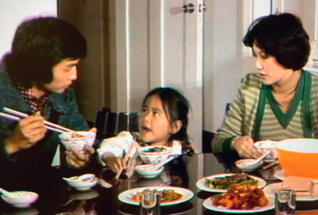 劉松仁與太太潘冰嫦因為女兒多多患了絕症，為人母親的辭掉給飲食部經理當助理的工作，照料女兒，養家重擔因而落在為人父的作家肩上。