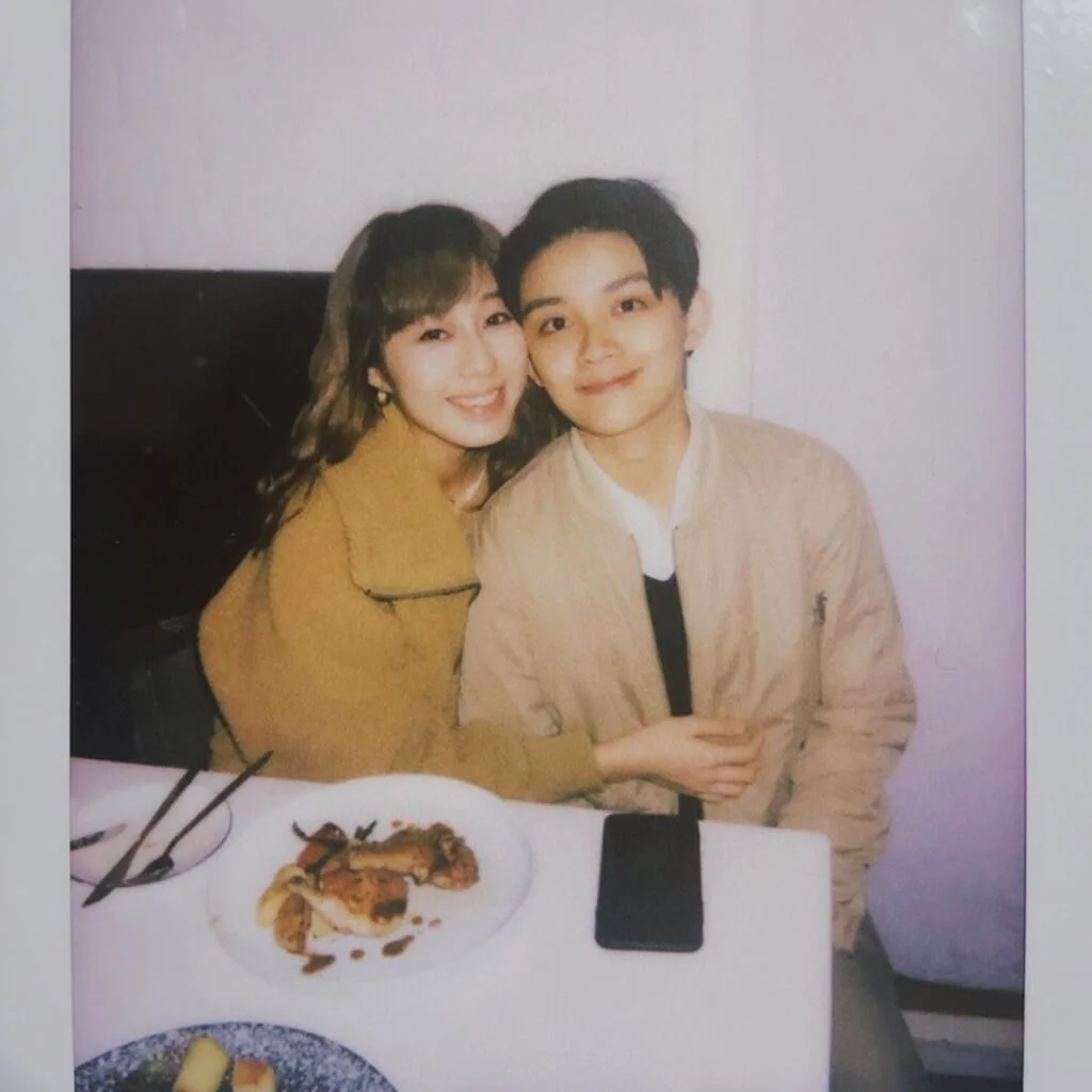 李寶珊今年情人節在社交網站上載跟孟希璘合照,並寫下「情人節快樂,我愛你」,勇敢公開出櫃。