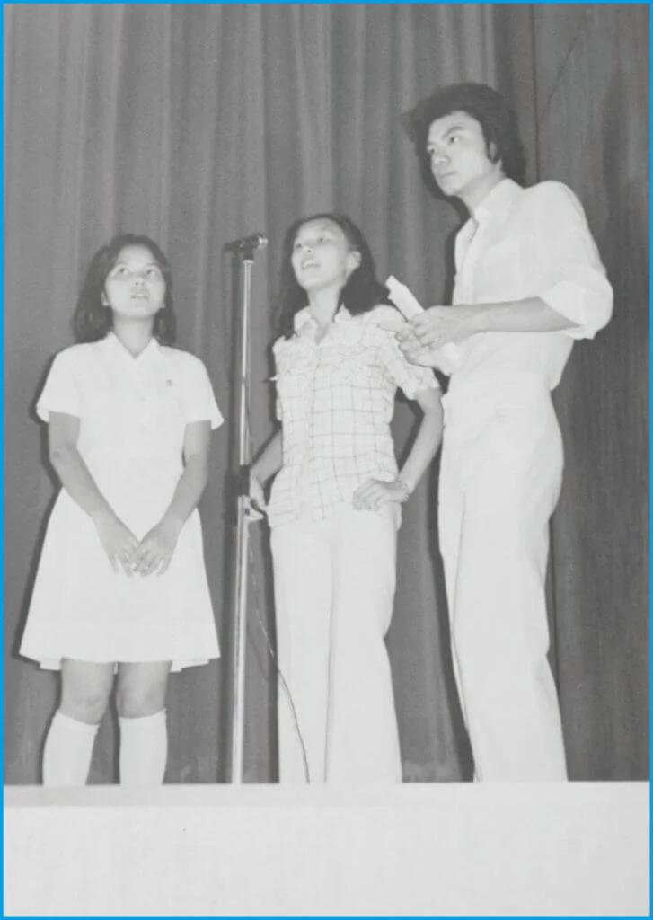 艾威畢業於民生書院，他在校內擔任戲劇組組長，前港視老闆王維基是他的學弟兼組員。 