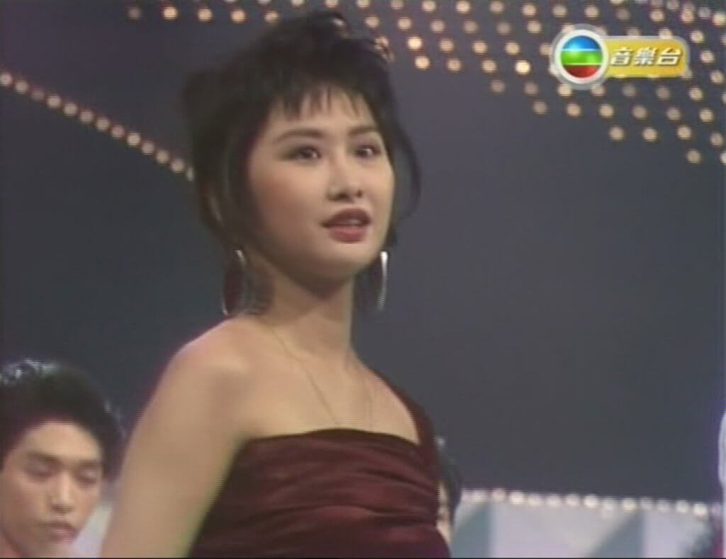 湯寶如參加1990年新秀，唱關淑怡的《難得有情人》。