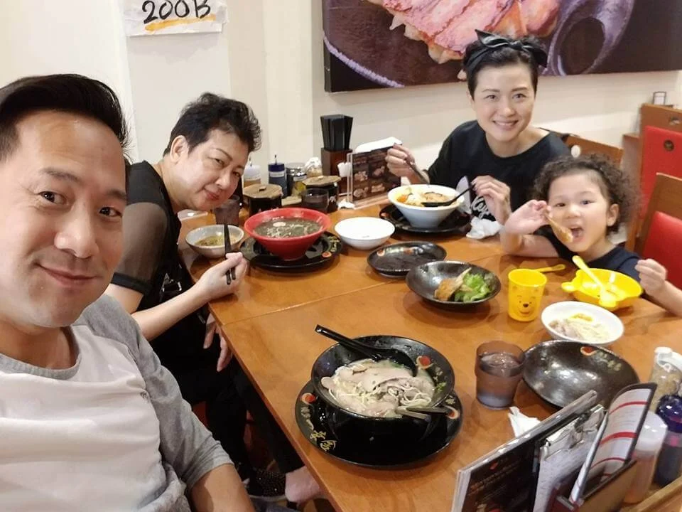 羅敏莊帶母親到清邁散心，陳國邦和陳禛一起遊玩。