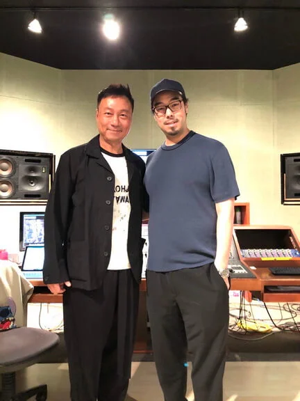 周顯揚親自為劉備配音,又邀來黎耀祥為曹操配音。