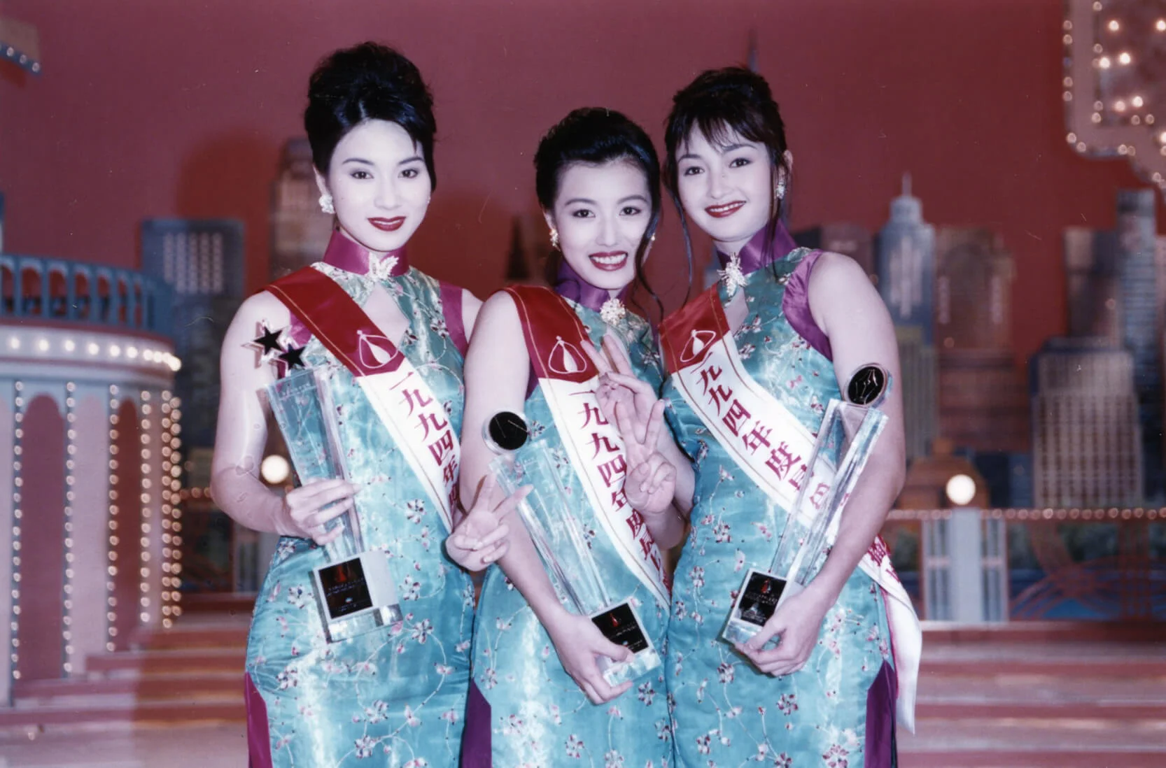 張可頤、黃𨥈瑩、李綺虹