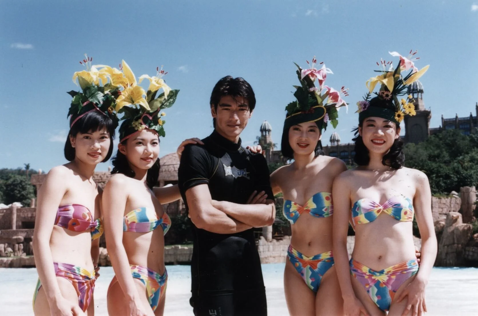 1995年金城武與候選佳麗到南非拍外景