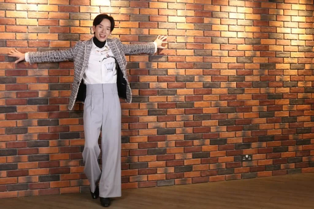 張明偉工作後一直都是經濟獨立,沒有靠屋企,也慶幸家人也不用靠他。