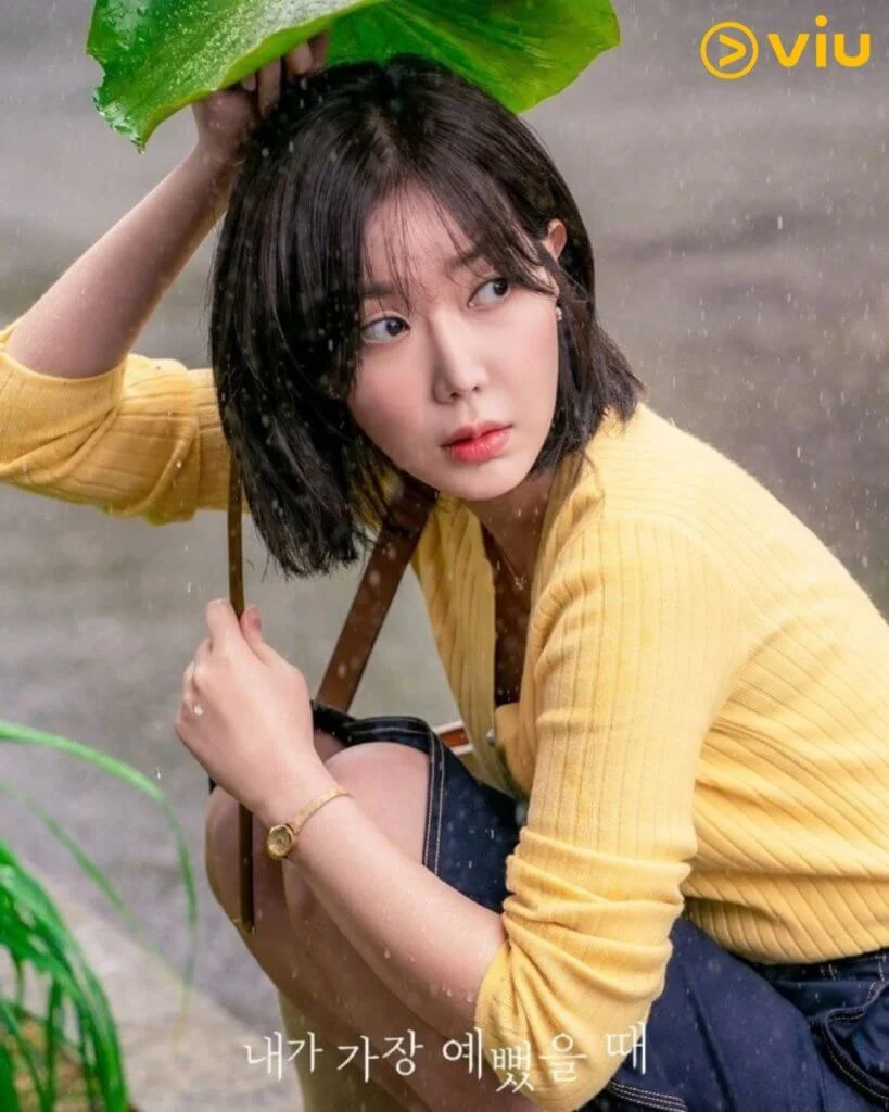 在第一集中，林秀香用荷葉作傘，這舉動深深吸引了金志洙。