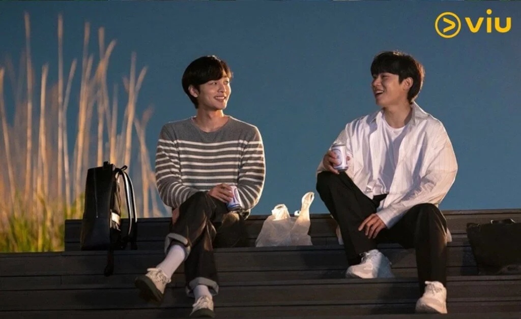 金旻載暗戀財團富家女朴智賢，但朴智賢卻跟他的好友金聖喆交往，他只能把心意隱藏，默默祝福好友。