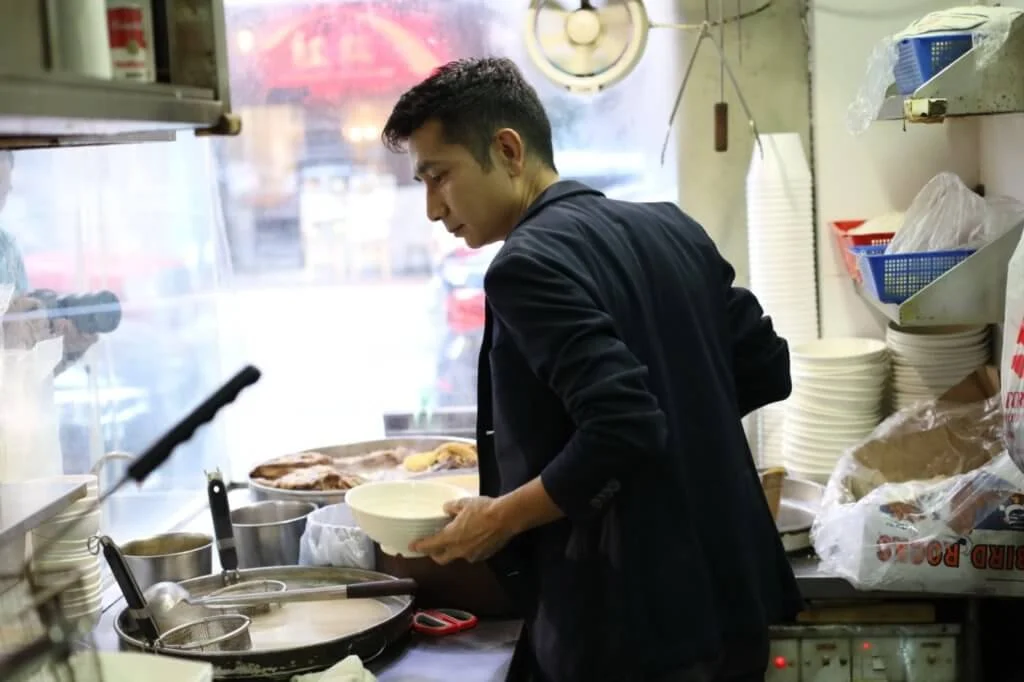 李尚正經營了五、六年的牛腩麵店在年初結業,他認為民以食為天,將來必會在飲食界捲土重來。